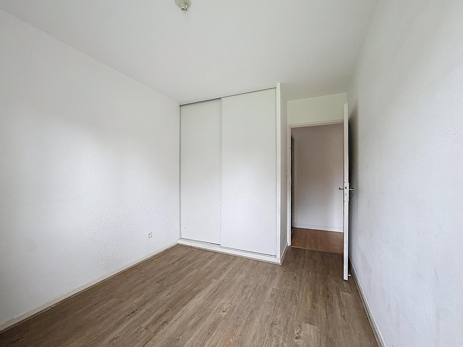 4_00010-5027849737635952620