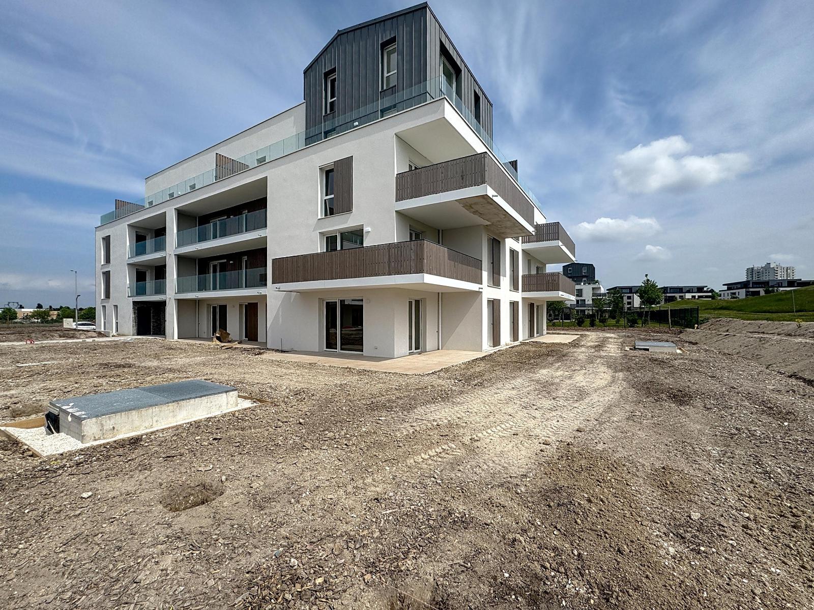 residence_0003-8475317552351949029