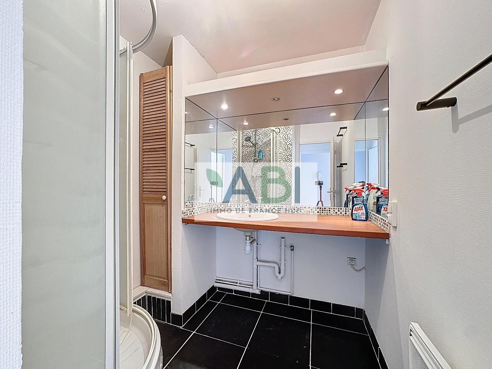rue-des-freres-vaillant_00007-10928129300271285816